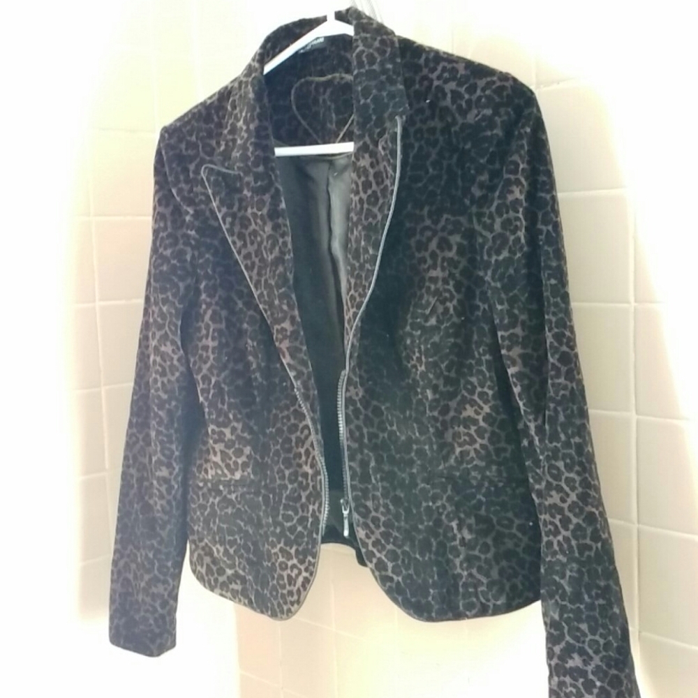 NWOT Animal Print velvety-like Blazer